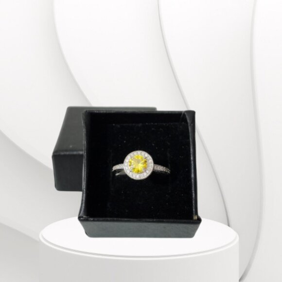 BP STERLING CLUB YELLOW TOPAZ CUBIC ZIRCONIA RING (Size 6) - Picture 5 of 7